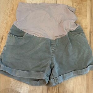 Liz Lange High Waist Maternity Shorts - Beige and Green